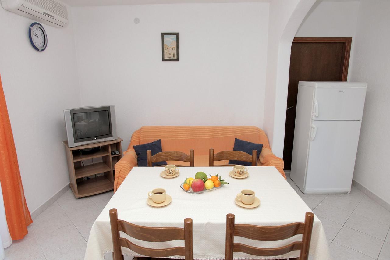 Apartments Iva Трогир Экстерьер фото