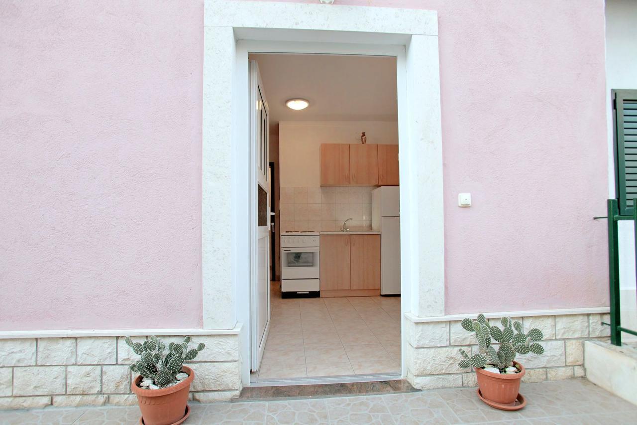 Apartments Iva Трогир Экстерьер фото