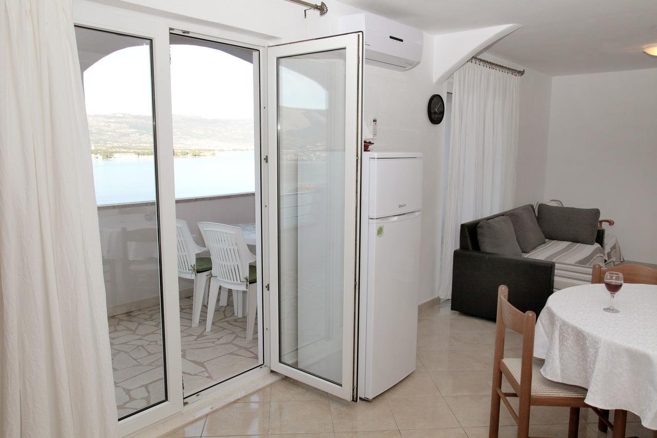 Apartments Iva Трогир Экстерьер фото