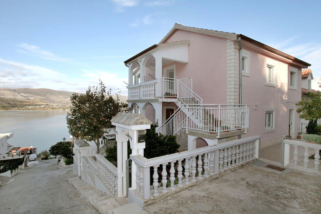 Apartments Iva Трогир Экстерьер фото